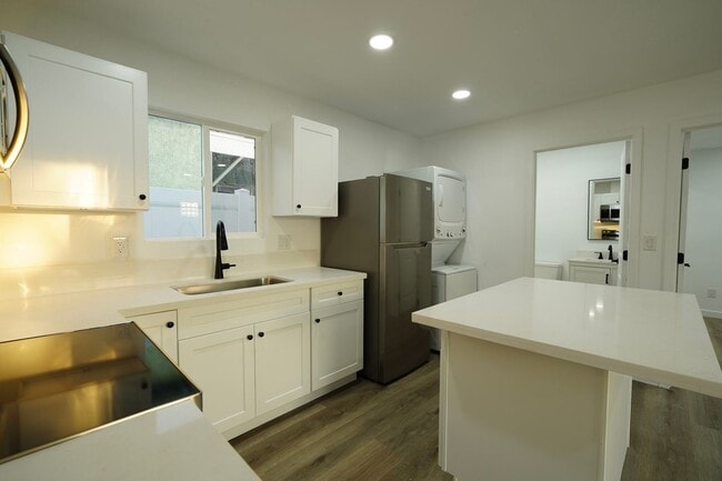 Building Photo - 925 Ohio St