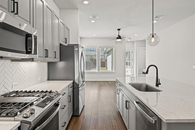 Building Photo - 5806 Rangeland Rd