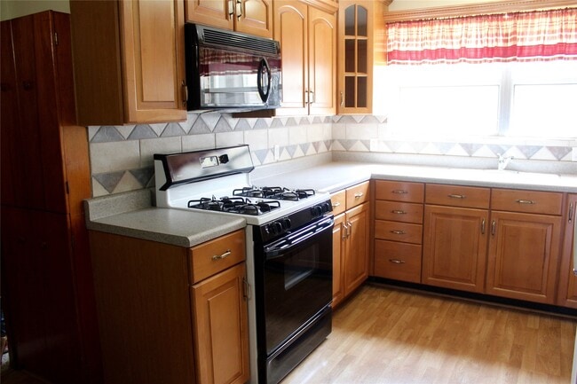 Building Photo - 5542 Turtle Creek Rd