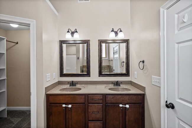 Building Photo - 3469 Bradfield Dr