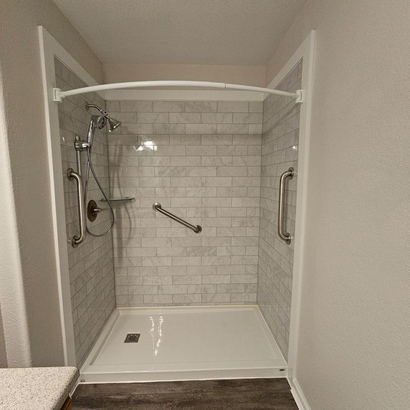 Building Photo - 10120 E Carolina Dr