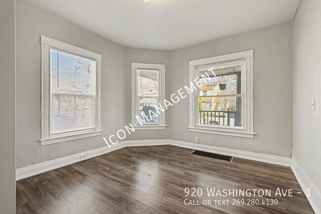 Building Photo - 920 Washington Ave