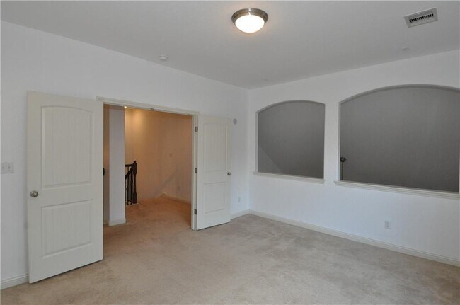 Building Photo - 3323 Pine Needle Cir