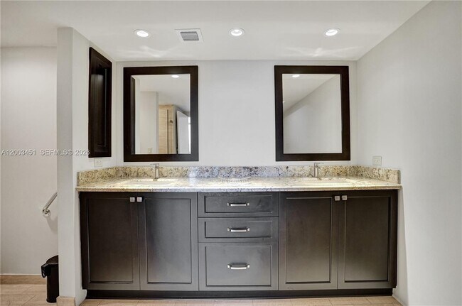 Building Photo - 19667 Turnberry Way