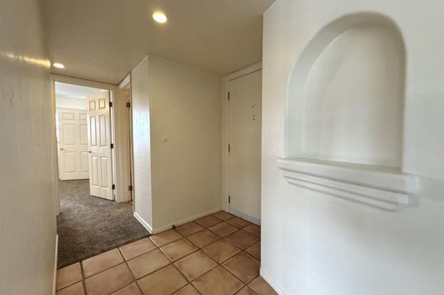Building Photo - 360 Rosecrans St