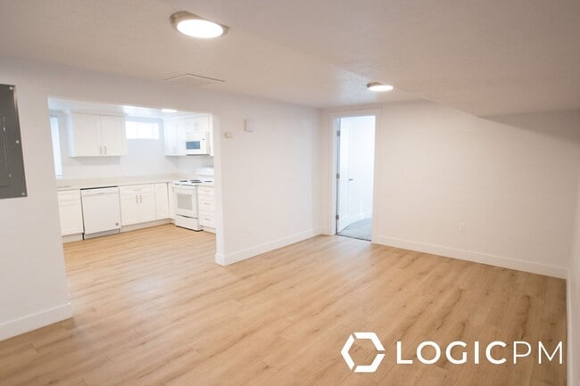 Building Photo - 171 E 3000 S