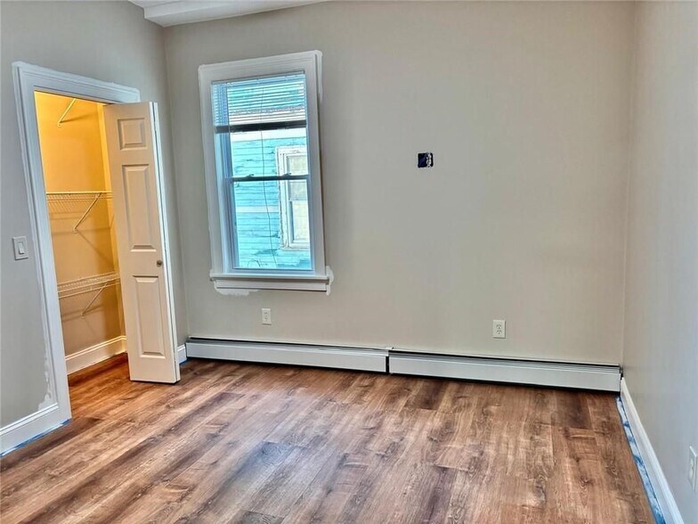 Building Photo - 41 Hudson St