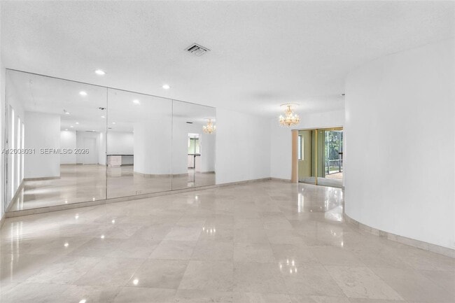 Building Photo - 3441 N Hills Dr