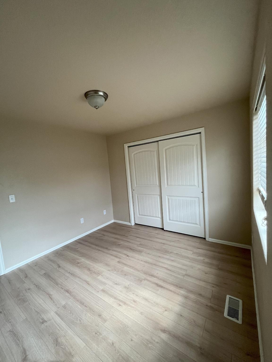 Secondary bedroom 1 - 3070 Harpy Grove