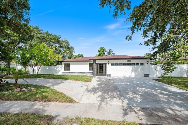 Building Photo - 8201 NW 67th Ave