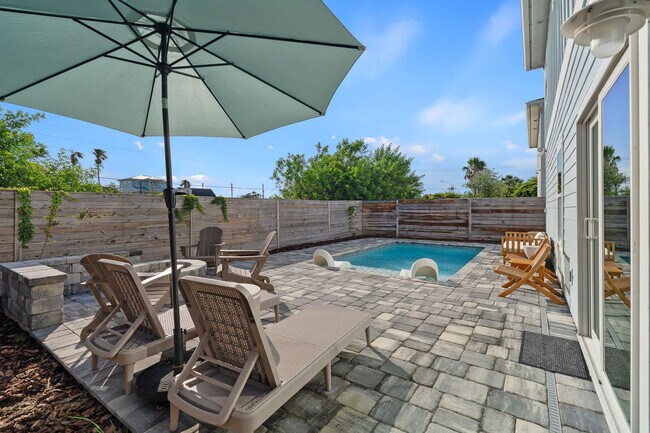 Building Photo - 6824 A1A S