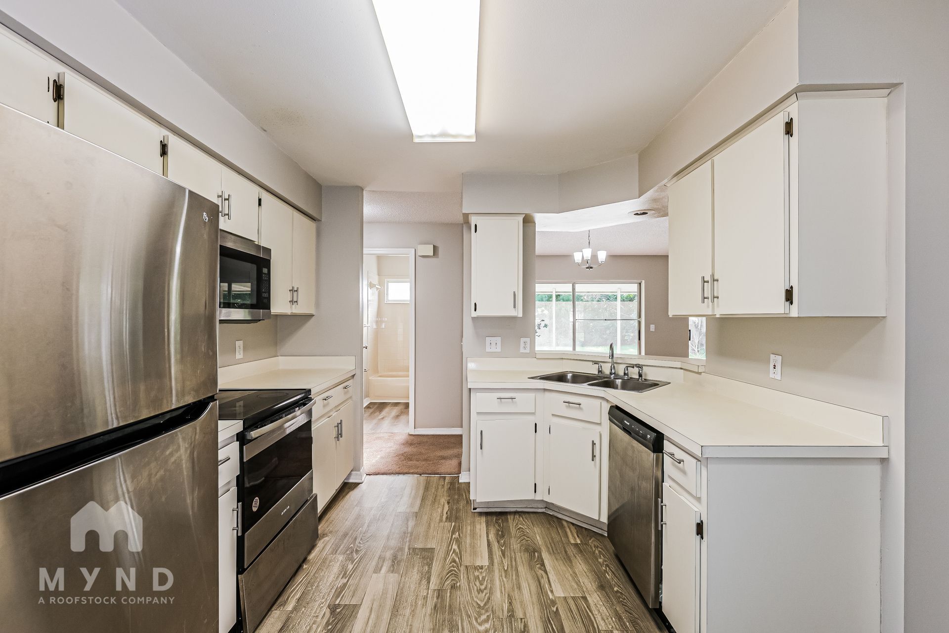 Building Photo - 8150 Tom Sawyer Dr