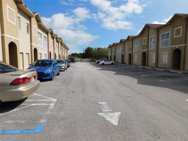 Building Photo - 21485 SW 112th Ave