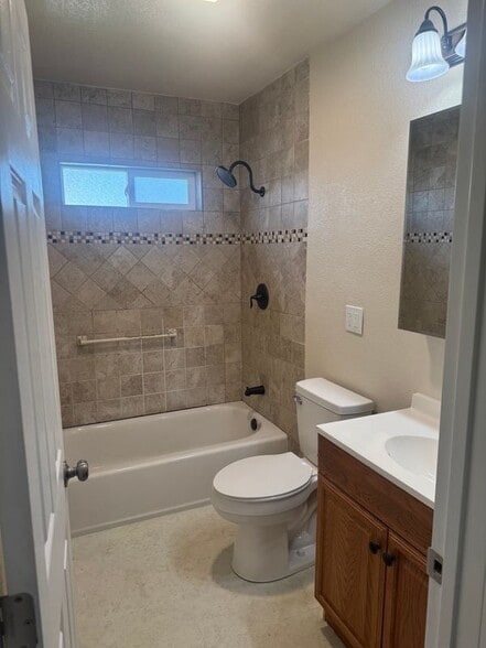 Building Photo - 117 Cypress St