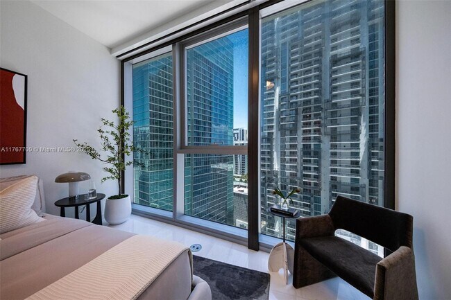 Building Photo - 300 Biscayne Blvd Way