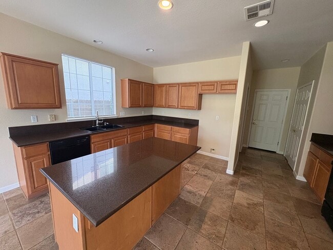 Building Photo - 2216 Cermak Way