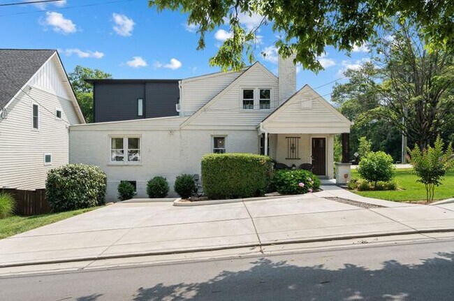 Building Photo - 828 Kirkwood Ave