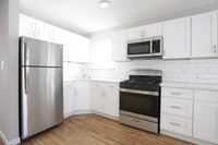 Building Photo - 529 S 11th Ave