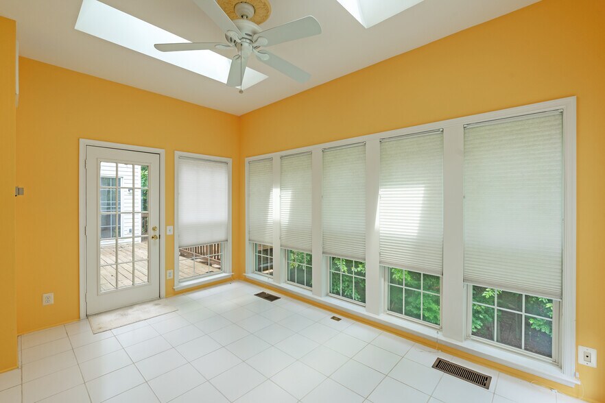 Building Photo - 47174 Chambliss Ct