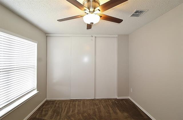 Building Photo - 300 Rosewood Ln