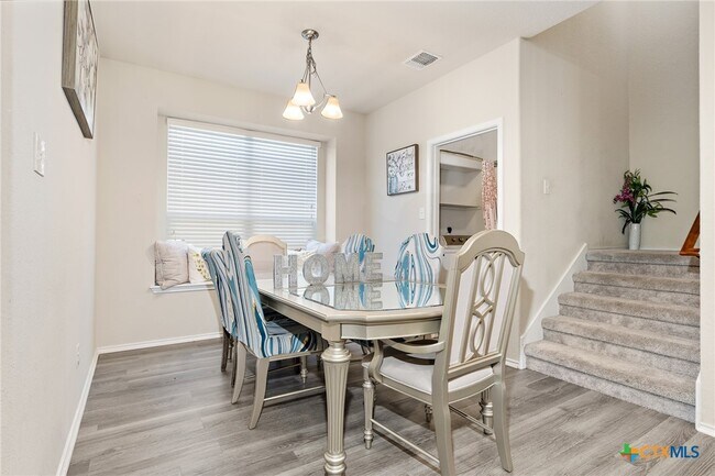 Building Photo - 6800 Mustang Creek Rd