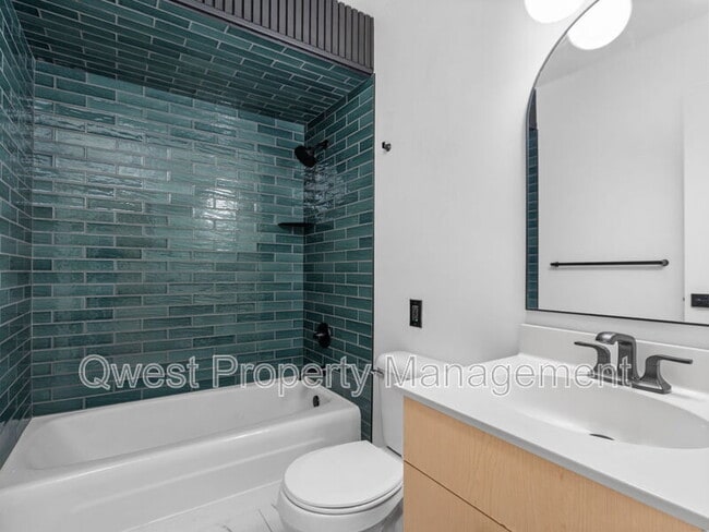 Building Photo - 414 Rose St