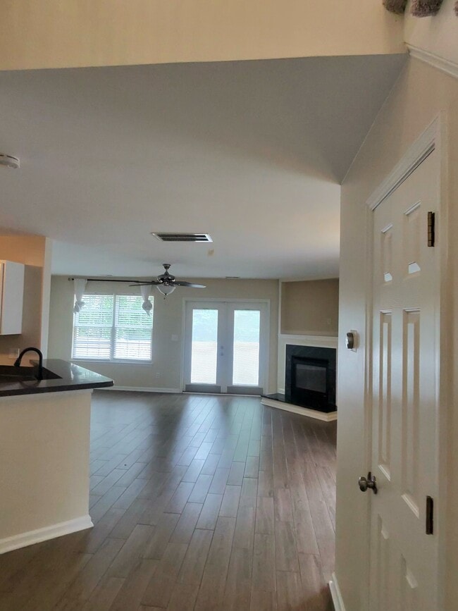 Building Photo - 105 Chardonnay Rd