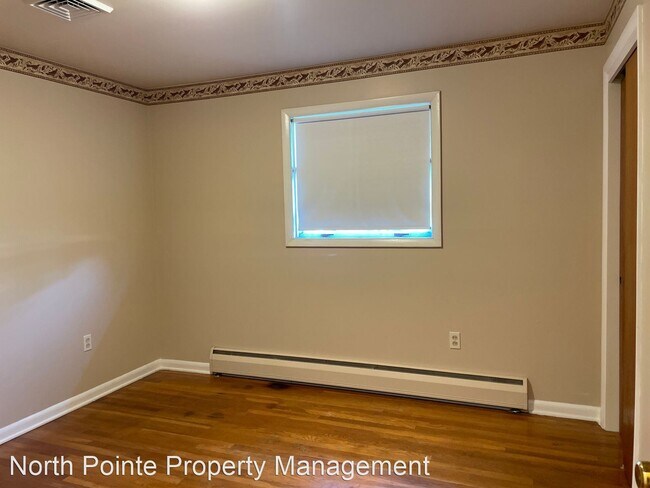 Building Photo - 3 br, 1 bath House - 105 Chestnut St.