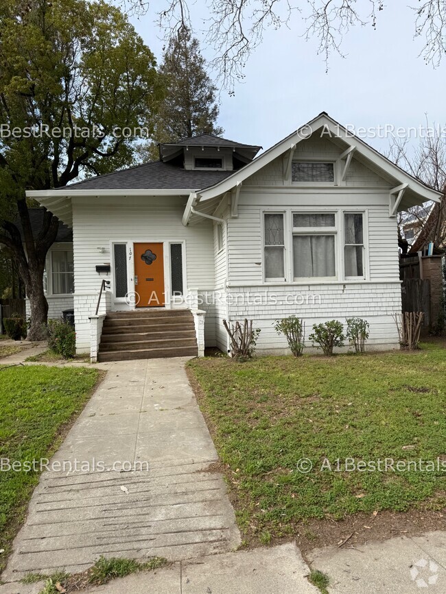 Building Photo - 107 Hackberry Ave