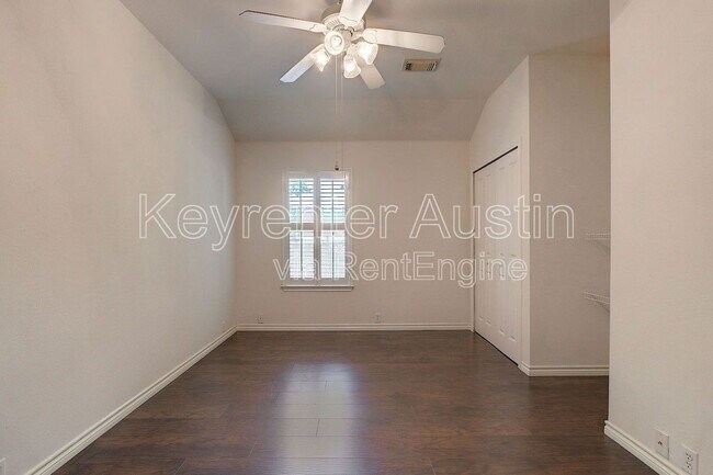 Building Photo - 2300 Garrett Cove