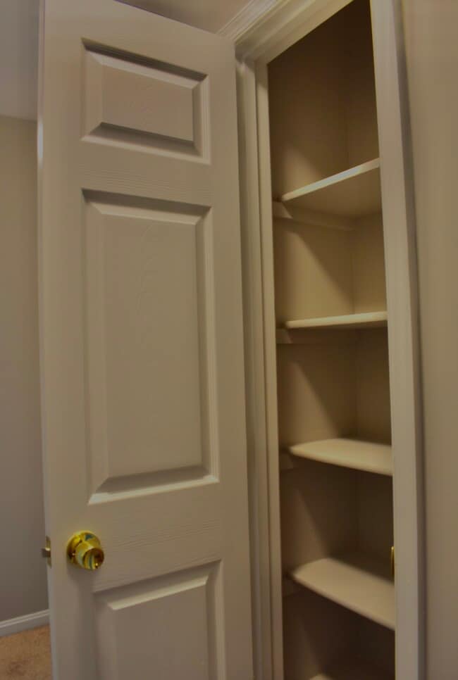 Linen closet - 5010 Kenilworth Ave