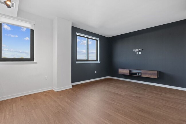 Building Photo - 1625 Eckington Pl NE