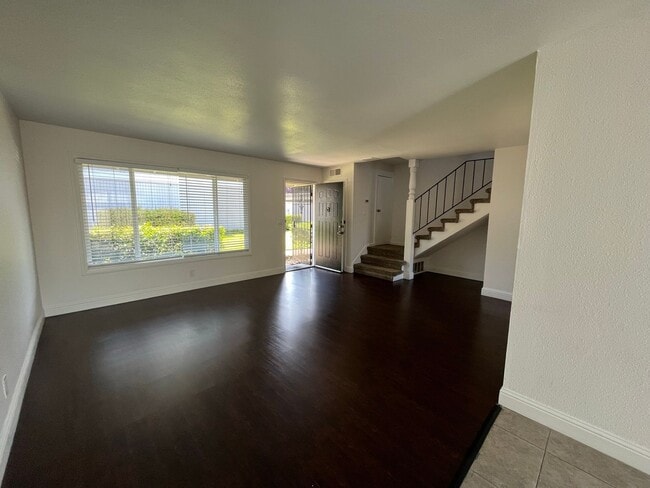 Building Photo - Spacious 3 Bedroom 1.5 Bath!!