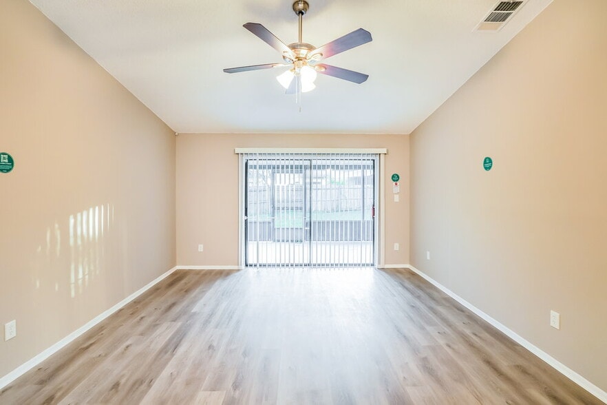 Building Photo - 1021 Wainright Dr