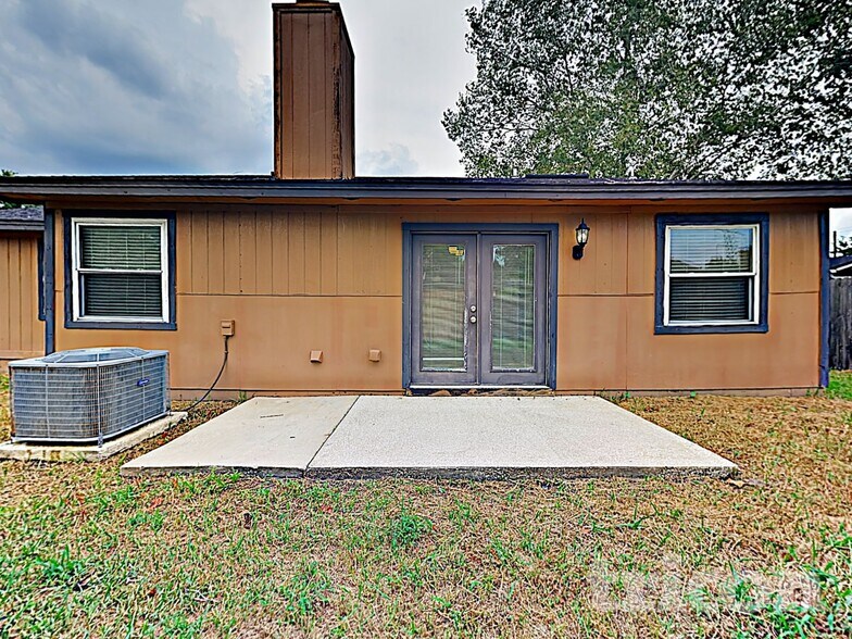 Building Photo - 1351 Trotters Walk Way