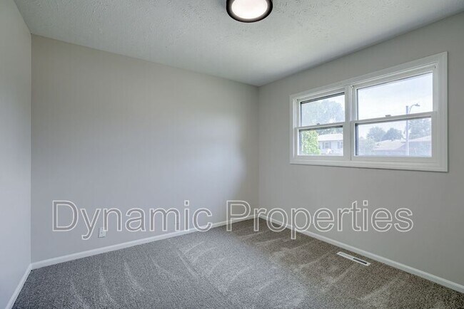 Building Photo - 15342 Sarpy Cir