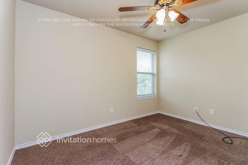 Building Photo - 5548 Thunder Bay Dr