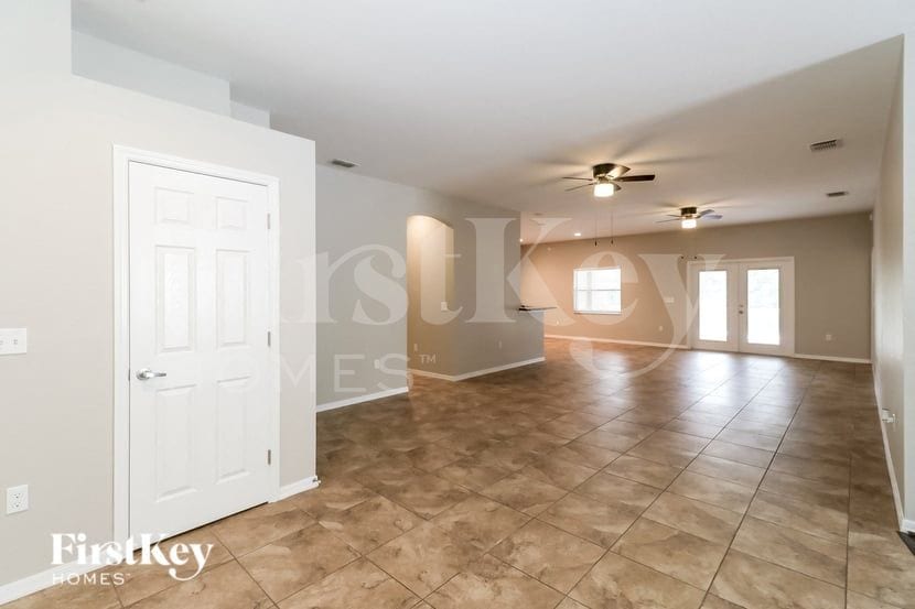 Building Photo - 6127 Evansbrook Dr