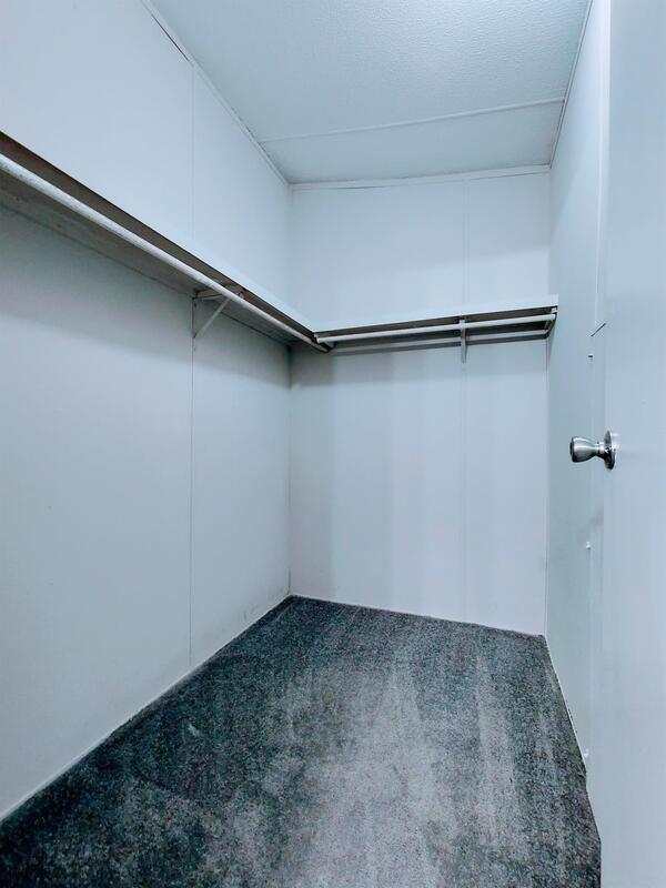 Building Photo - 220 Sunshine Dr