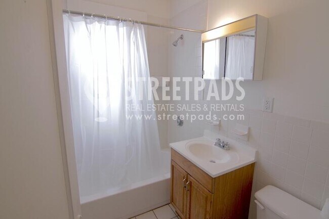 Building Photo - 1 bedroom in Somerville MA 02143