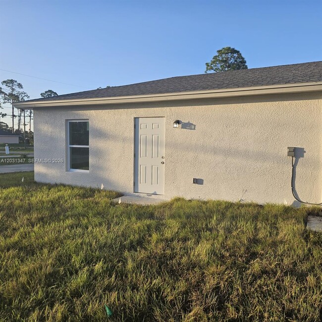 Building Photo - 3819 3rd St W