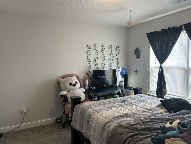 Building Photo - 345 Mcclelland Lp NE