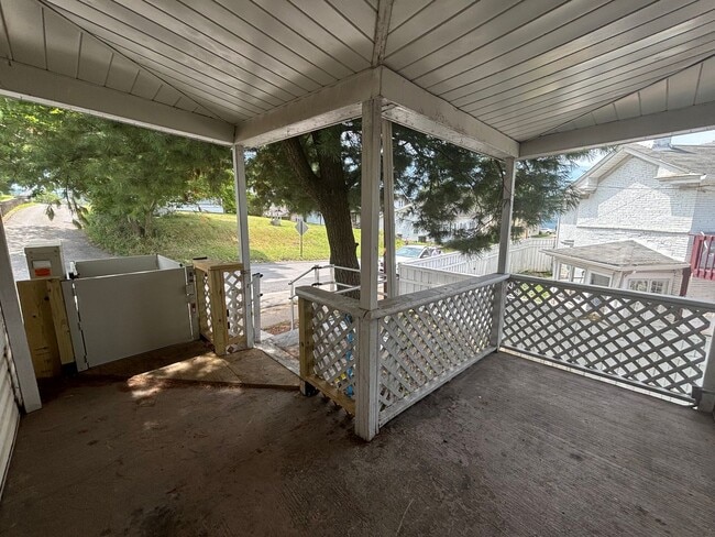 Building Photo - Spacious rooms, updated mechanicals, and convenient Canonsburg living