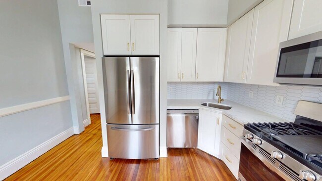 Building Photo - 3517 Magnolia Ave