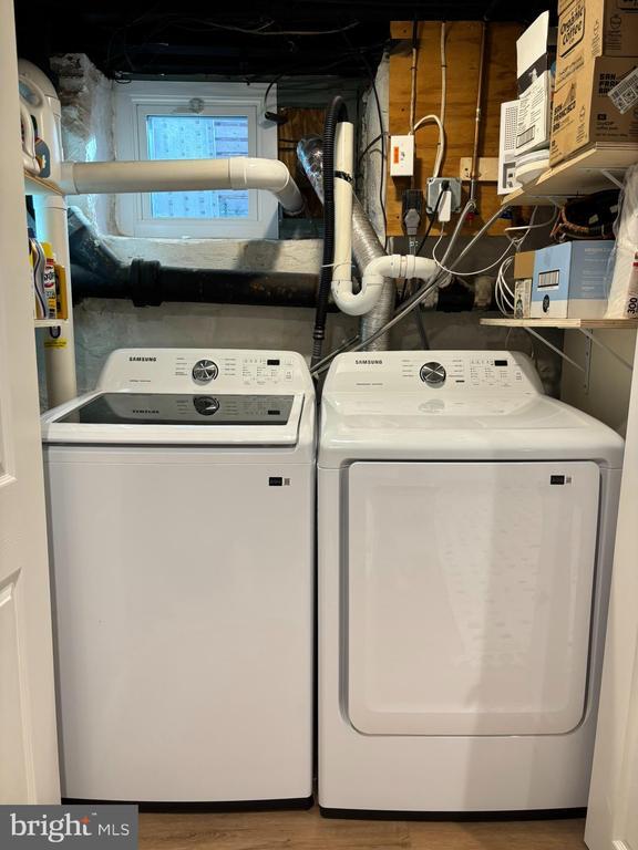 Building Photo - 404 S Jackson St