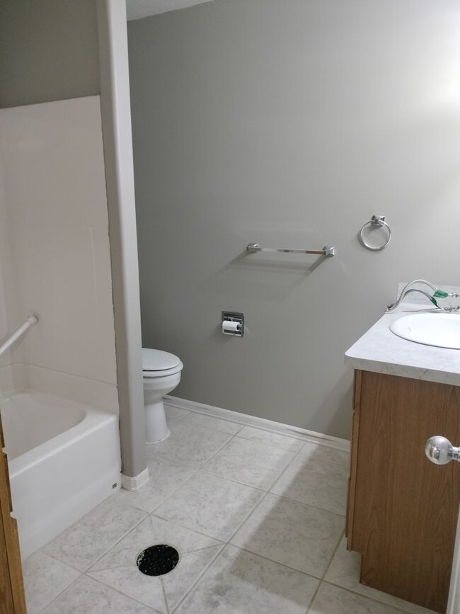 Building Photo - 2 bed 1 bath unit at the Delmar Condos - I...