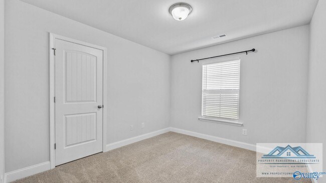 Building Photo - 146 Abercorn Dr