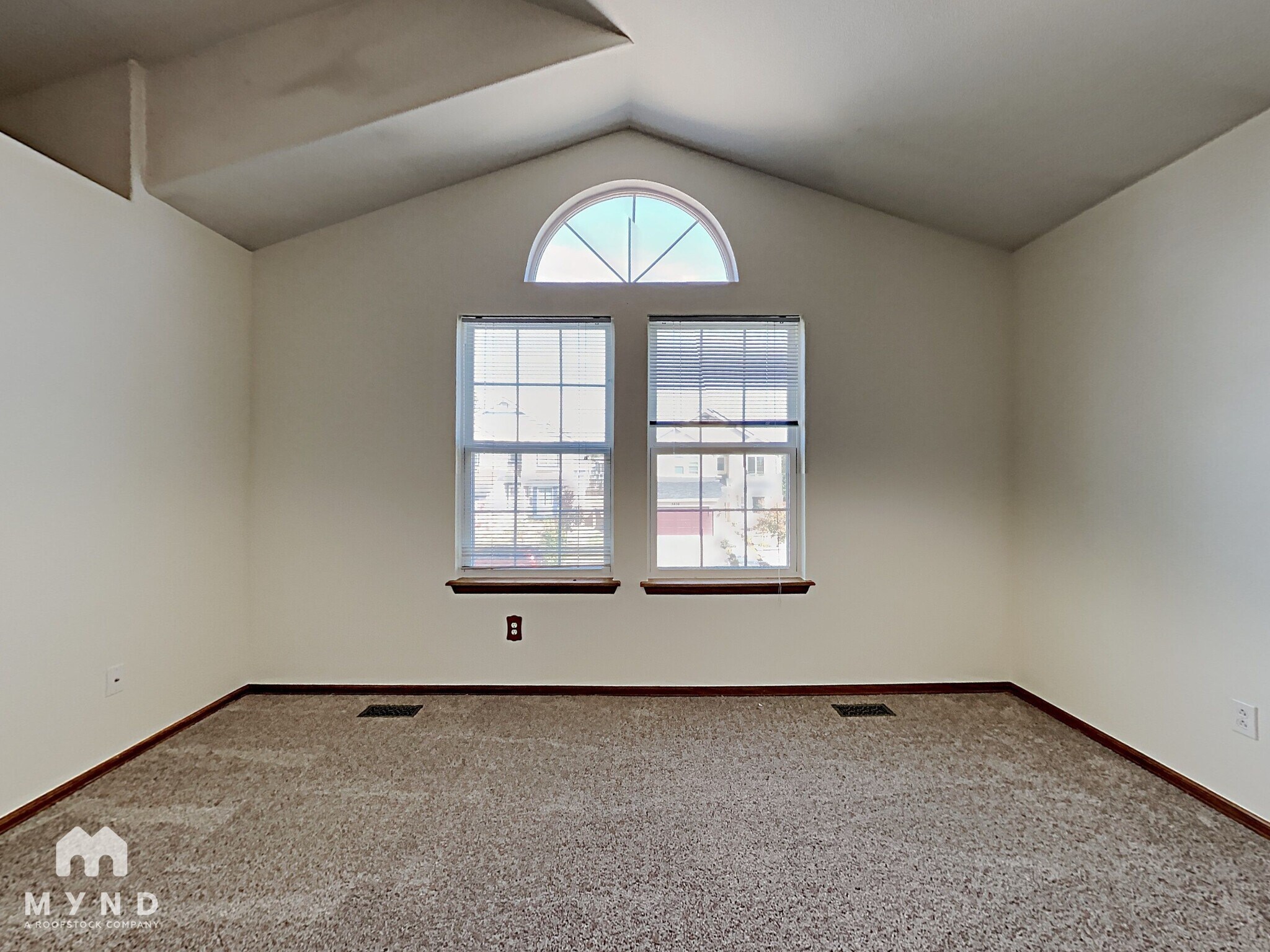Building Photo - 5839 Instone Cir