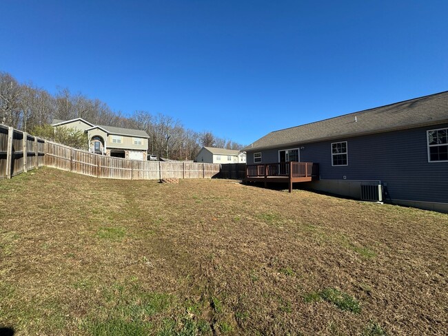 Building Photo - Updated Split Level 4 Bedroom Home with a ...