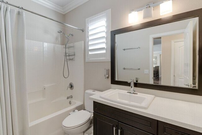 Building Photo - Fully Furnished Single-Story Gem in Gated Northwest Community!